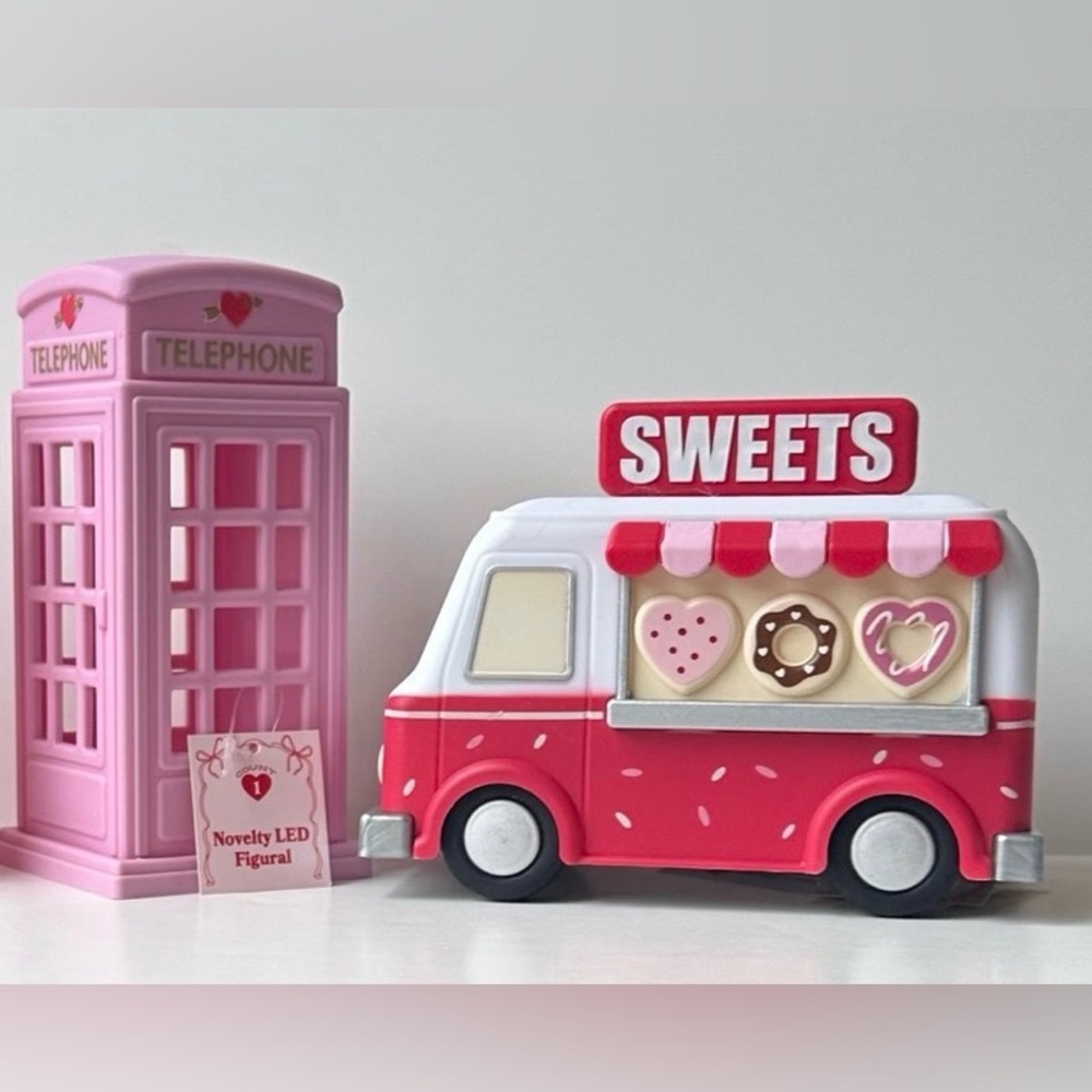 Playground LED Light Up Telephone Booth & Sweets Car Figural Set